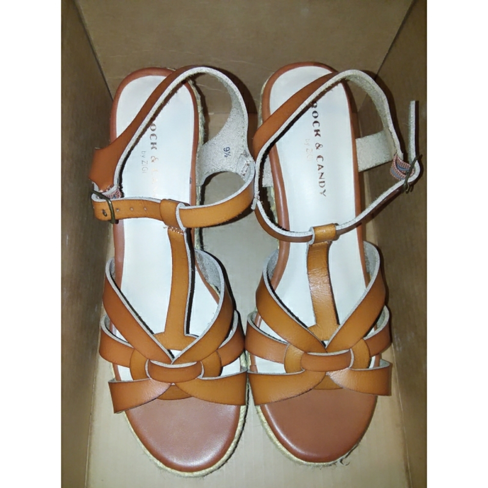 NWOT Womens Sz.9.5M Rock and Candy Espadrille Sand